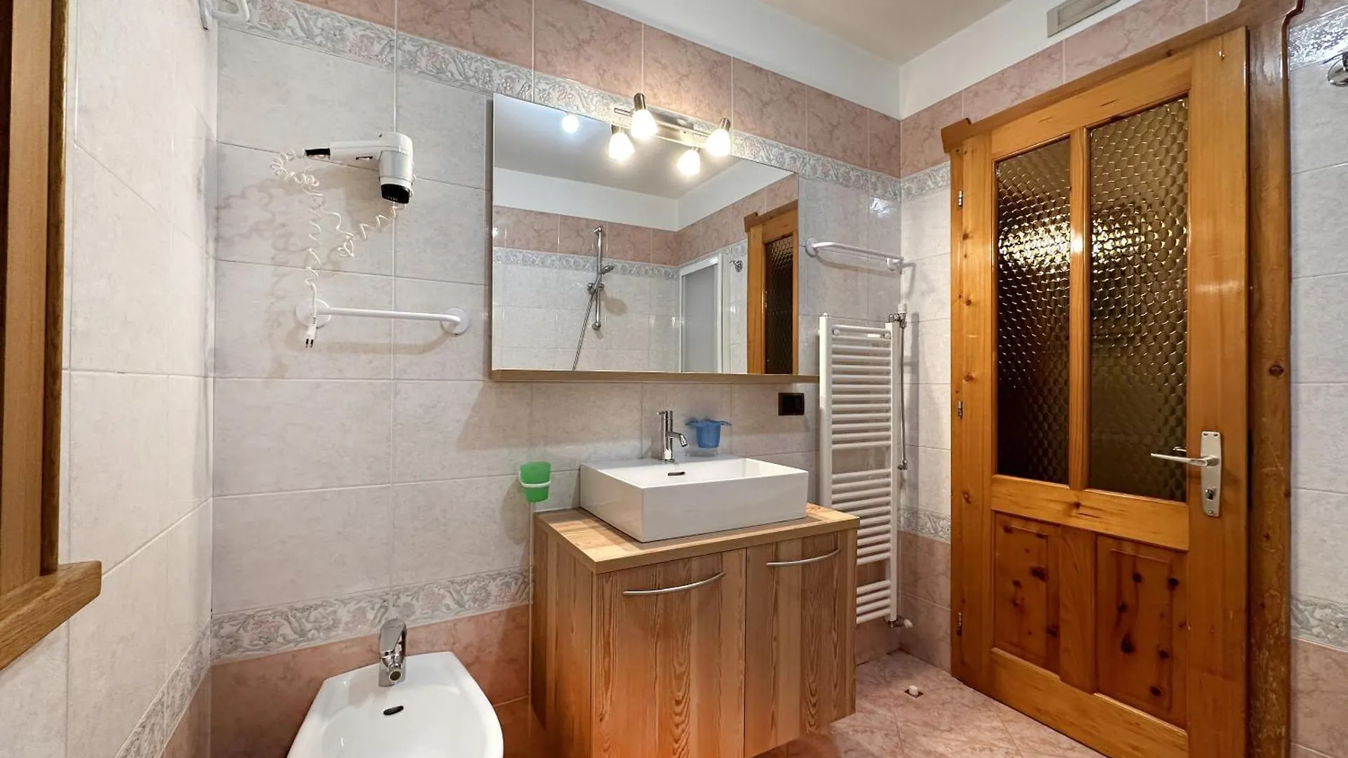 Appartamenti Florino Di Silvestri Mariangela Livigno Apartmán